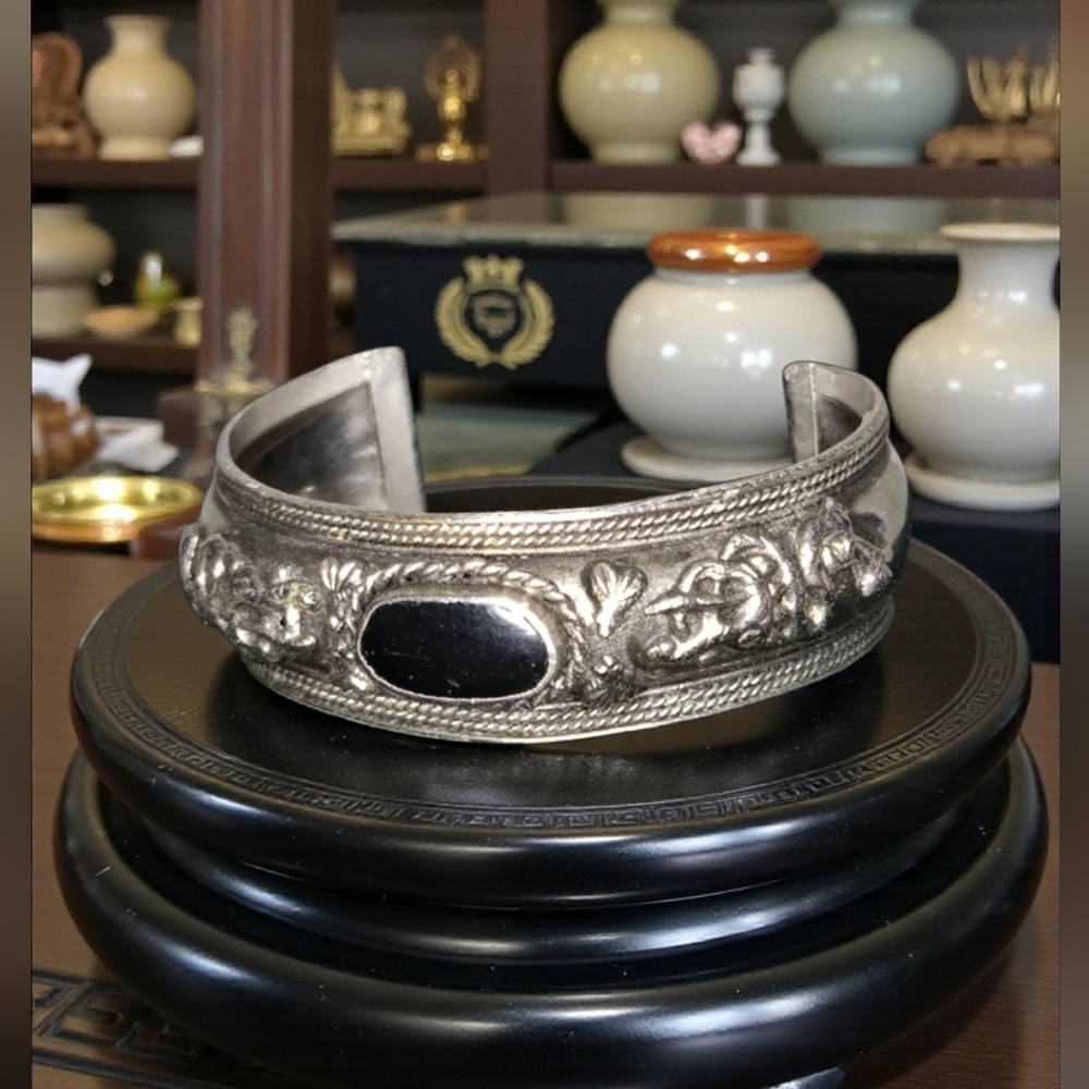 Vtg Oriental Dragon Bracelet